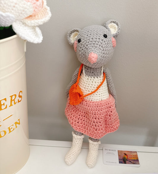 Crochet Mouse - Pink & orangeoutfit