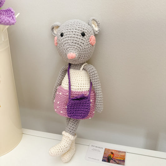 Crochet Mouse - Lilac oufit