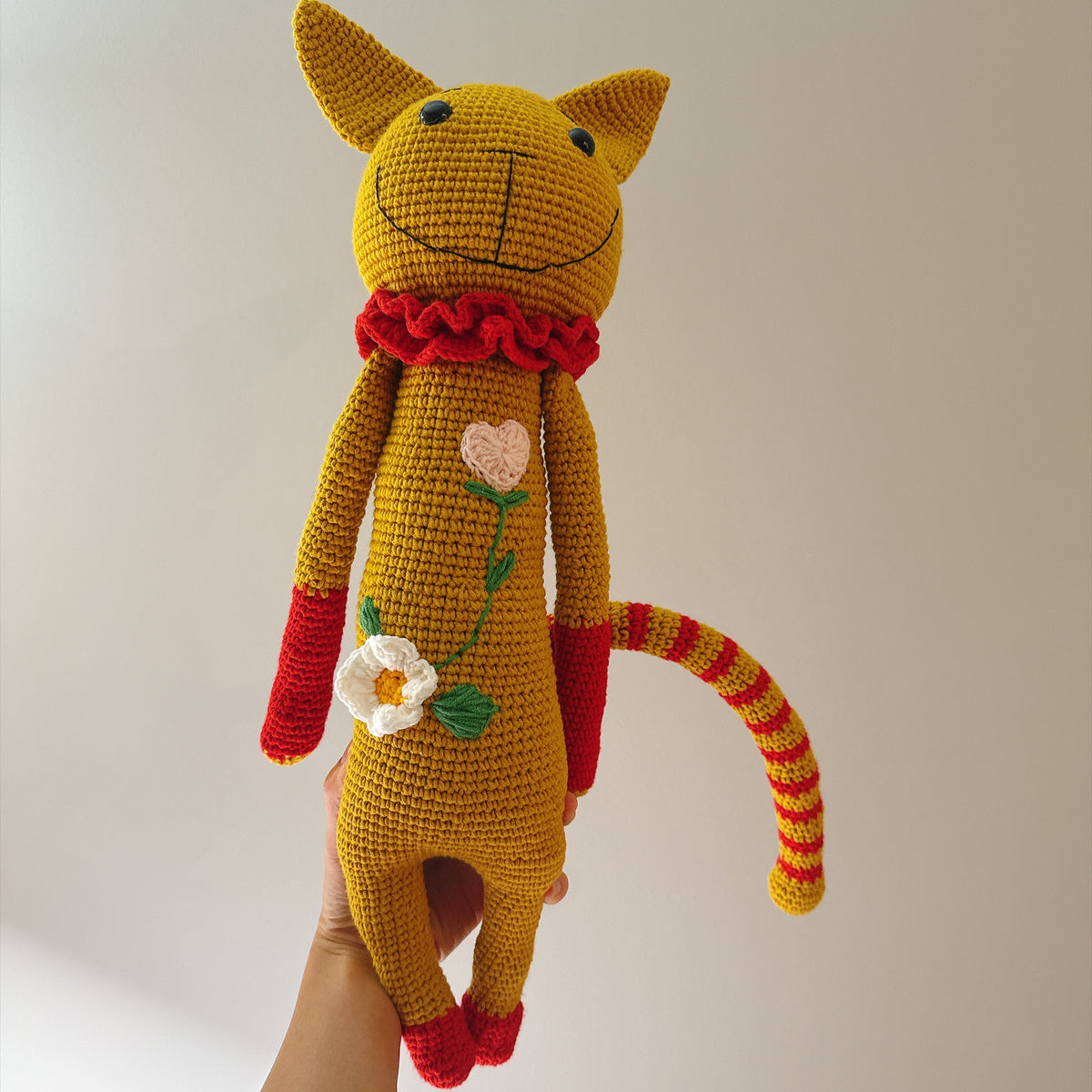 Crochet cat - Mustard
