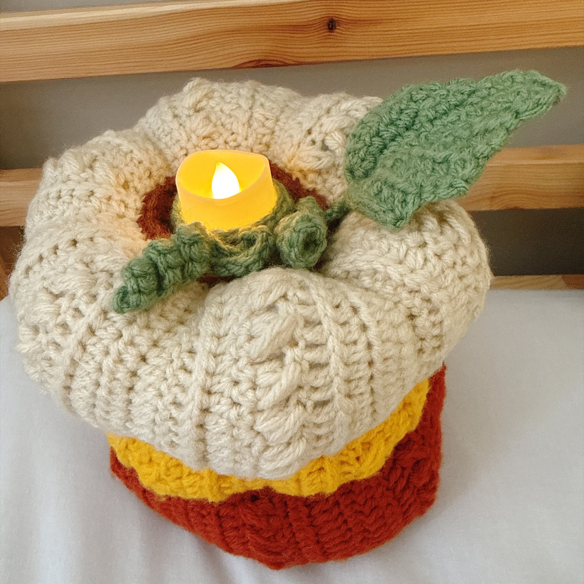Pumpkins candle holder